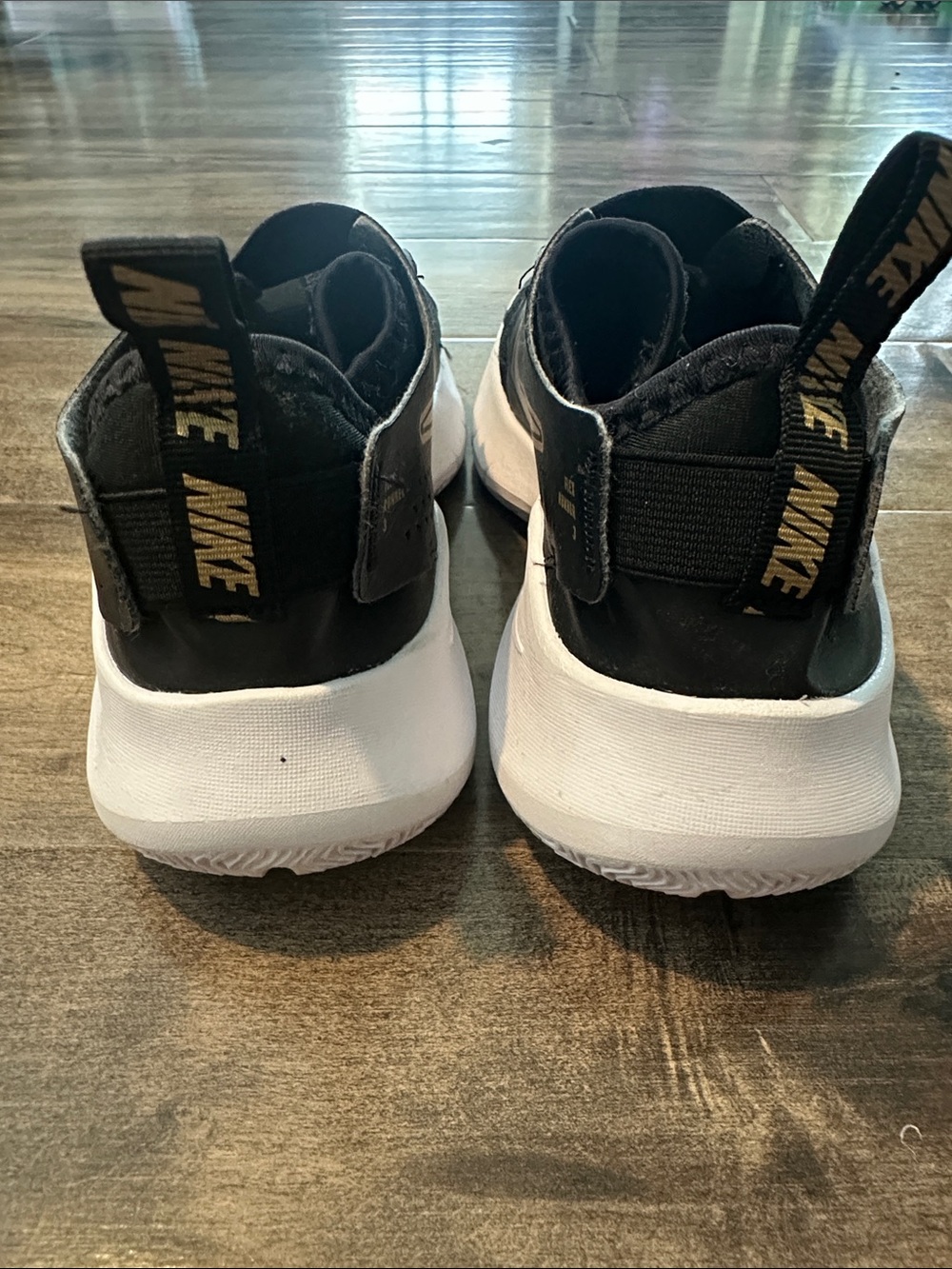 Nike Kids Flex Runner 3 size 6 Black Good minimally worn - Picture 3 of 8